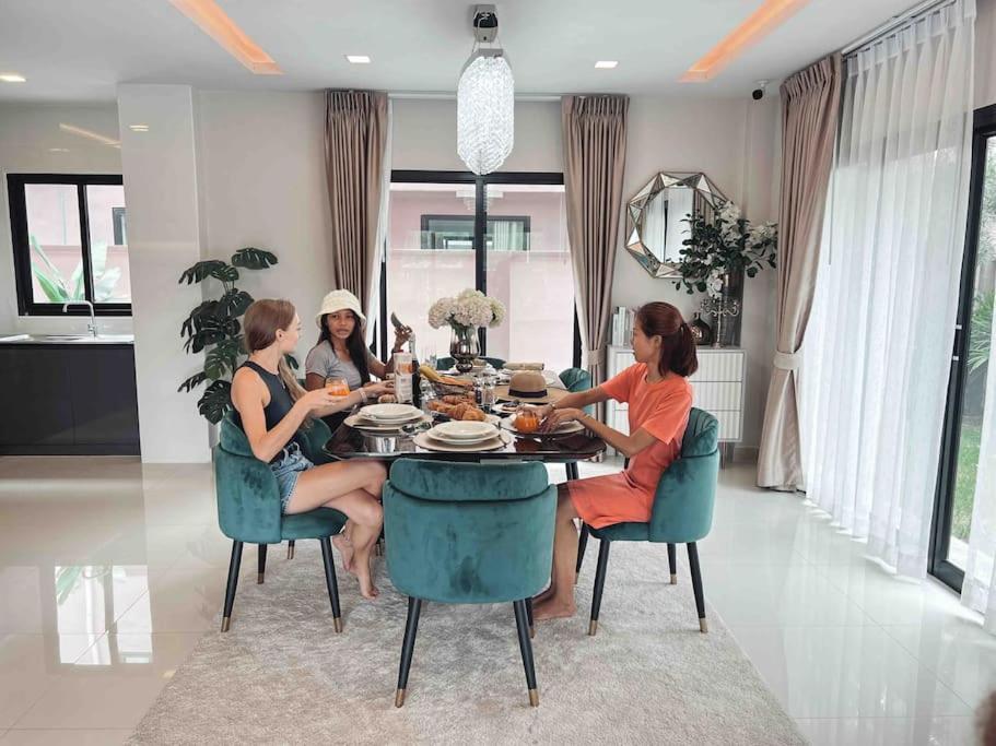 Southern Peak Pool Villa Huay Yai Pattaya Ban Huai Yai Dış mekan fotoğraf