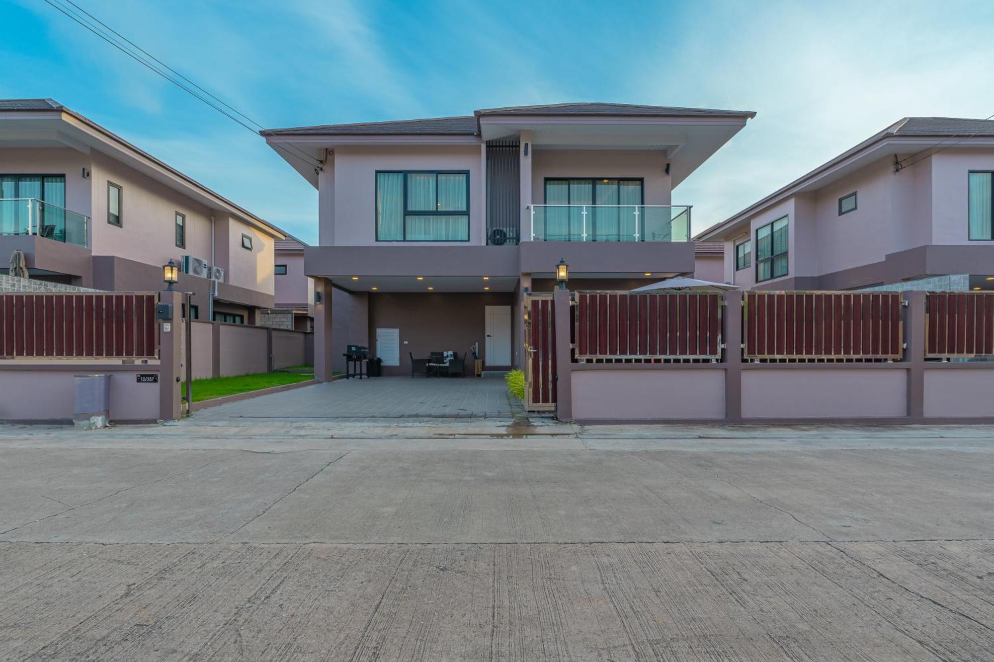 Southern Peak Pool Villa Huay Yai Pattaya Ban Huai Yai Dış mekan fotoğraf